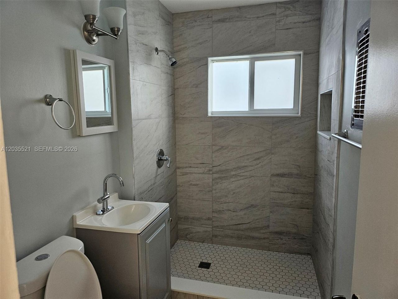 709 NE 4th Ct , Unit 6, Hallandale Beach, FL 33009 Photo