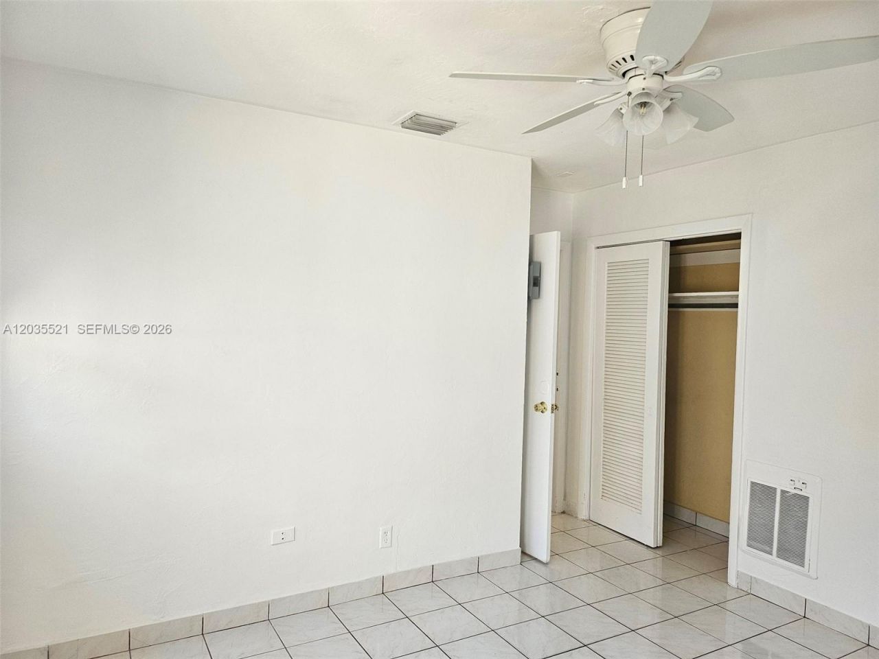 709 NE 4th Ct , Unit 6, Hallandale Beach, FL 33009 Photo