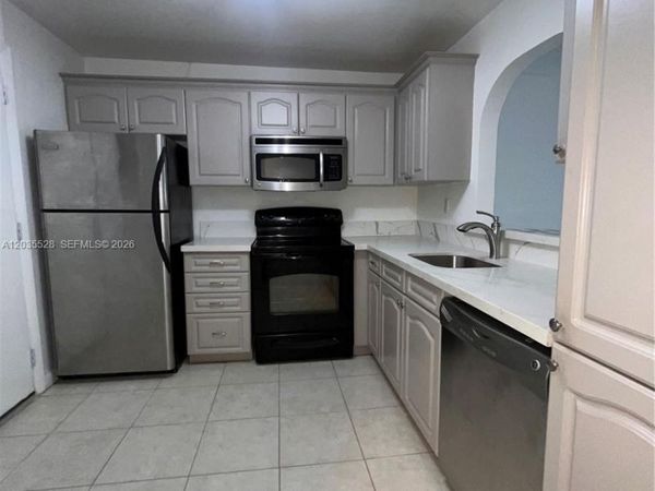 403 NW 68th Ave, Unit 206, Plantation, FL 33317
