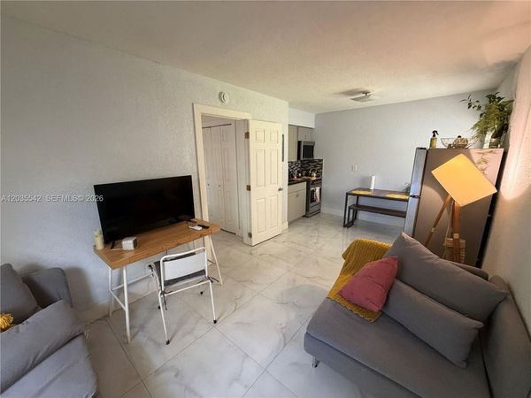 645 NE 35th St , Unit 1-2, Oakland Park, FL 33334