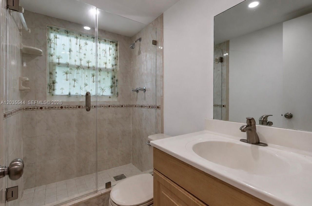 7887 Golf Cir Dr, Unit 203, Margate, FL 33063 Photo