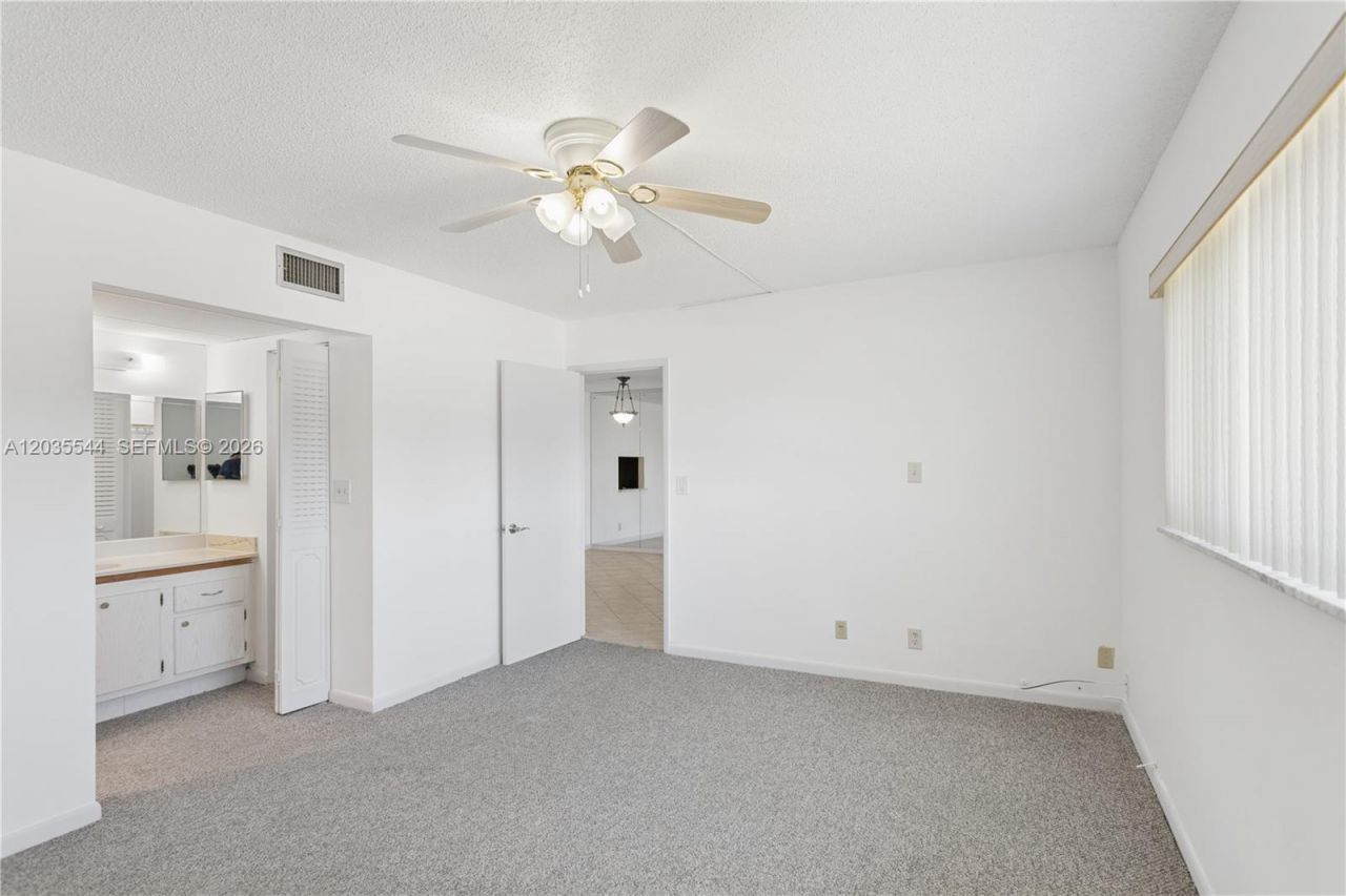 7887 Golf Cir Dr , Unit 203, Margate, FL 33063 Photo