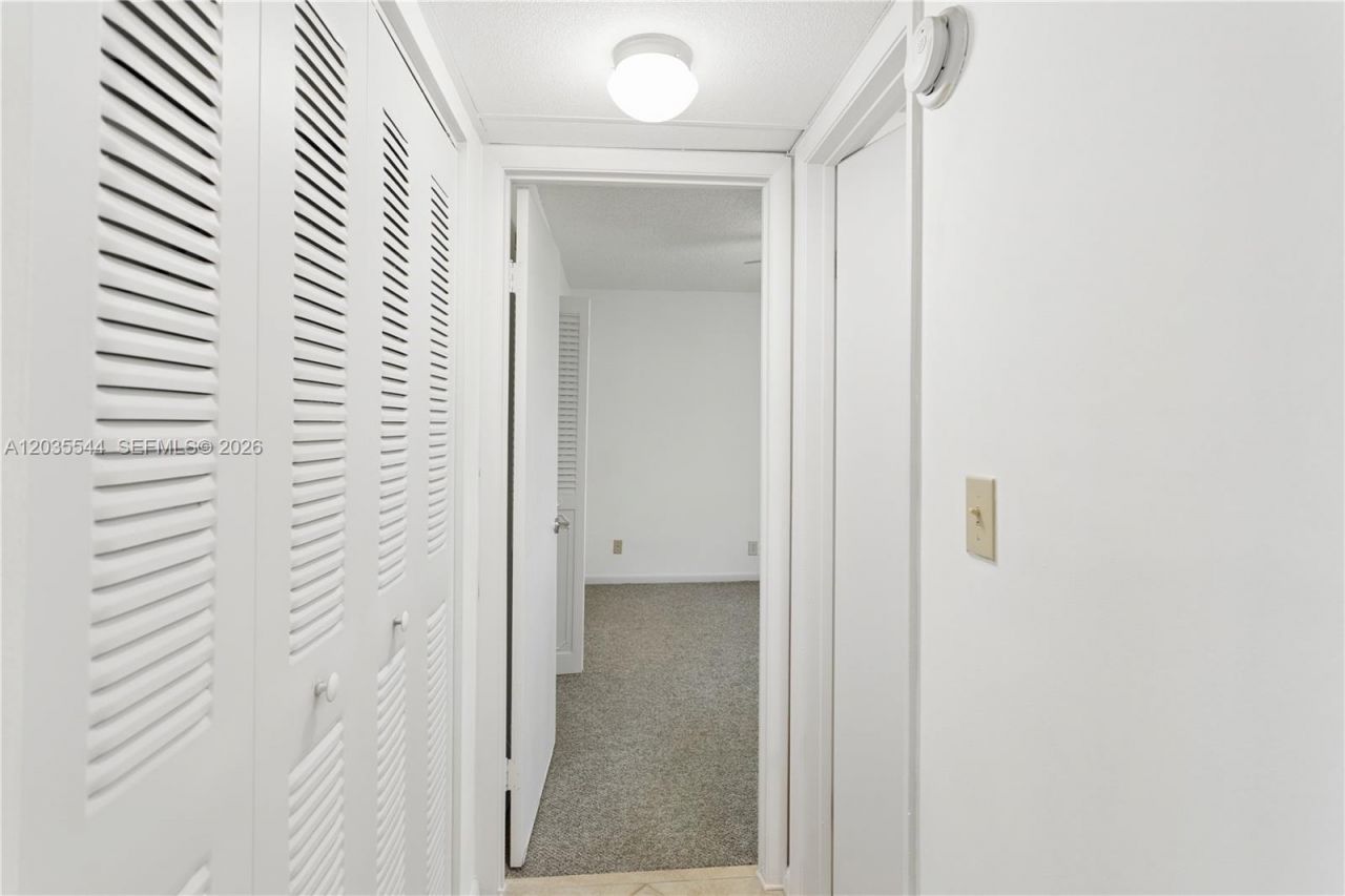 7887 Golf Cir Dr , Unit 203, Margate, FL 33063 Photo