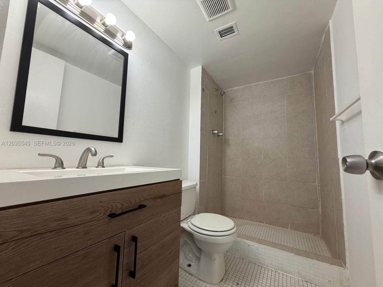 492 NW 165th Street Rd , Unit 412, Miami, FL 33169 Photo