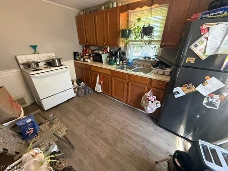 2622 Harmont Avenue NE, Canton, OH 44705 Photo 3
