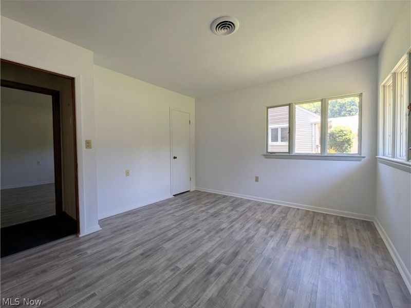 6986 Big Creek Parkway, Middleburg Heights, OH 44130 Photo 38