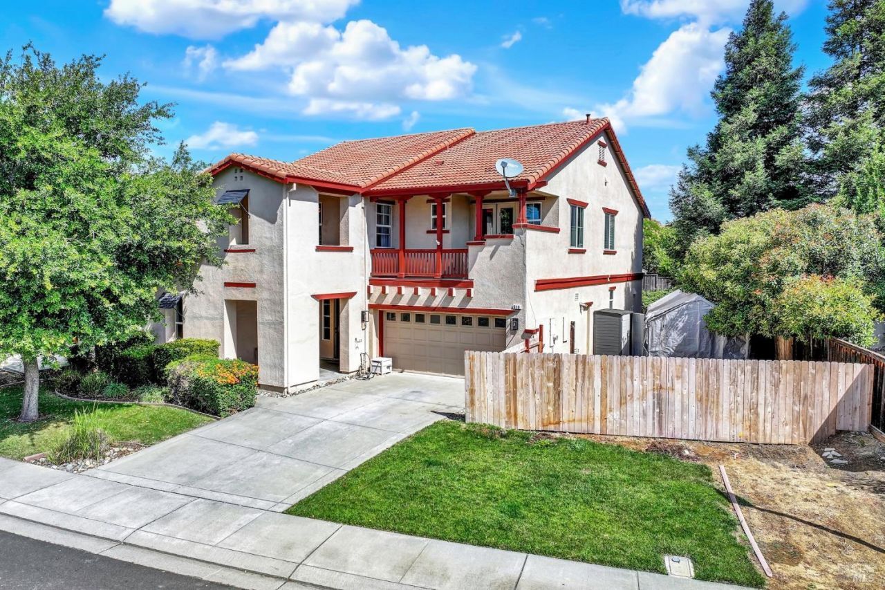 518 Canterbury Circle, Vacaville, CA 95687 Main Photo