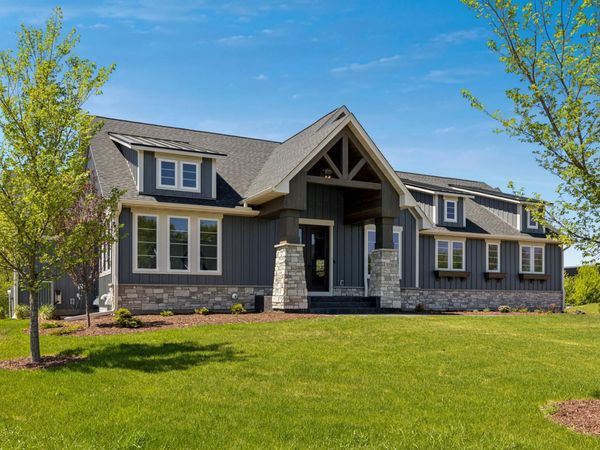 5720 57th Place N, Lake Elmo, MN 55042