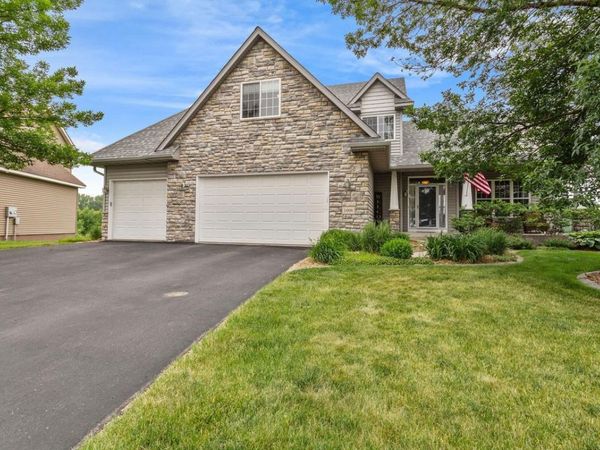 1008 9th Street Court SE, New Prague, MN 56071