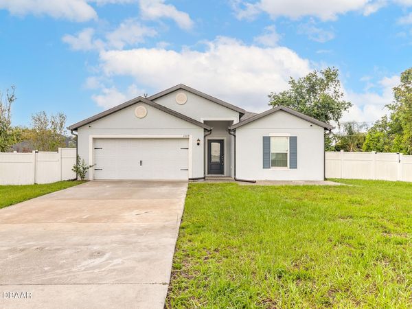 1009 Rosetta Drive, Deltona, FL 32725