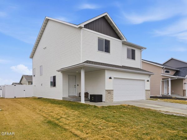 3851 19TH Street S, Moorhead, MN 56560