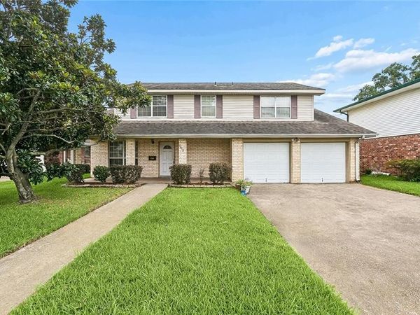 1312 LOCHLOMAND Drive , Harvey, LA 70058