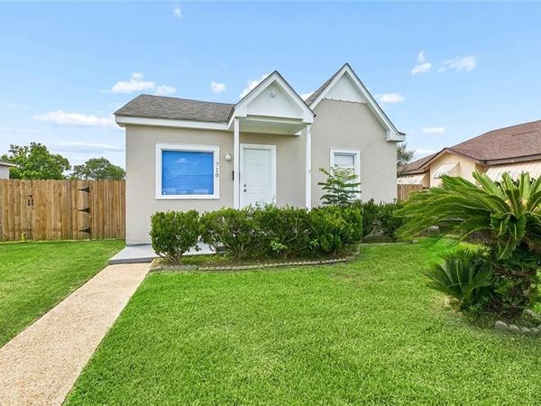710 WEST Drive , Westwego, LA 70094