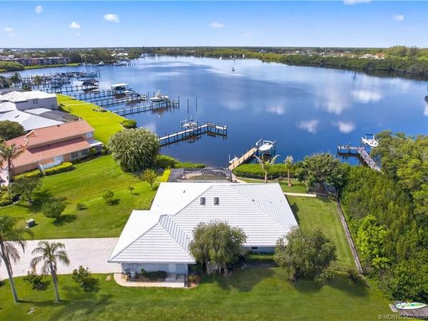 1007 SE Kitching Cove Lane, Port St Lucie, FL 34952