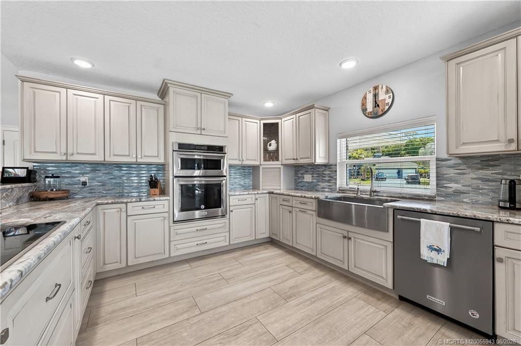1007 SE Kitching Cove Lane, Port Saint Lucie, FL 34952 Photo