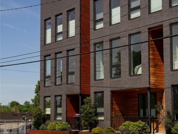 2315 Scranton Rd , Cleveland, OH 44113