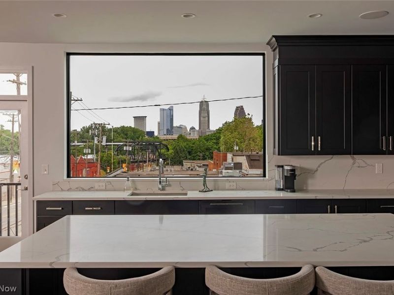 2315 Scranton Rd , Cleveland, OH 44113 Photo 3