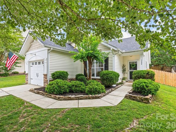 1732 Crabapple Tree Lane, Charlotte, NC 28214