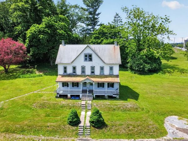 250 KOLB ROAD, SPRING CITY, PA 19475