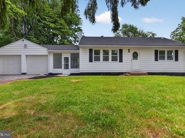 550 S 60TH STREET , HARRISBURG, PA 17111