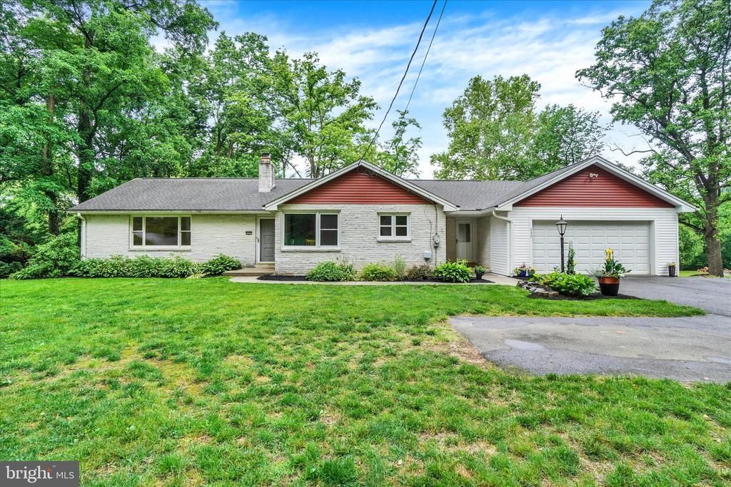537 MILLER ROAD, ELIZABETHTOWN, PA 17022