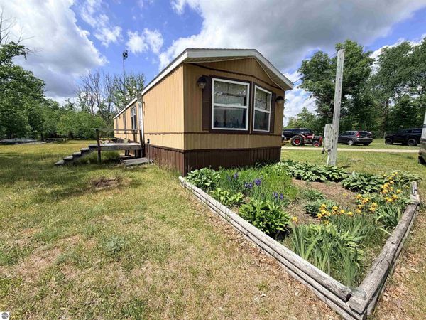 13201 5th Avenue, Marion, MI 49665