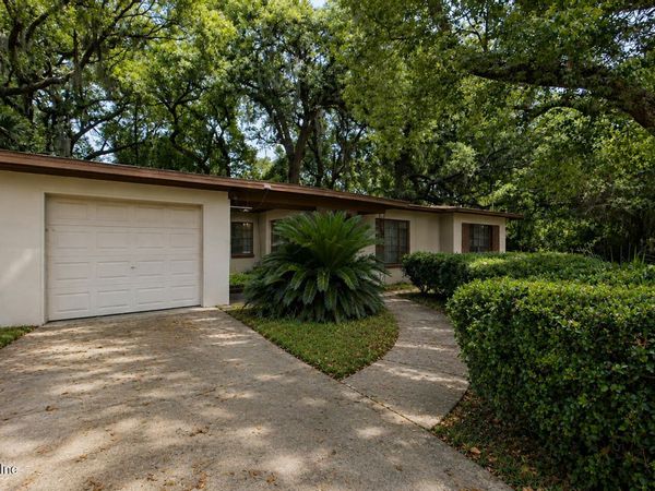 607 GARDEN CLIFF Court, Jacksonville, FL 32211