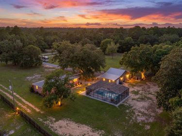 1850 Garcon Point Road, Milton, FL 32583