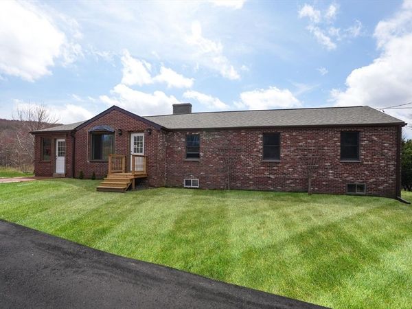 1477 Dunhamtown Brimfield Rd, Brimfield, MA 01010