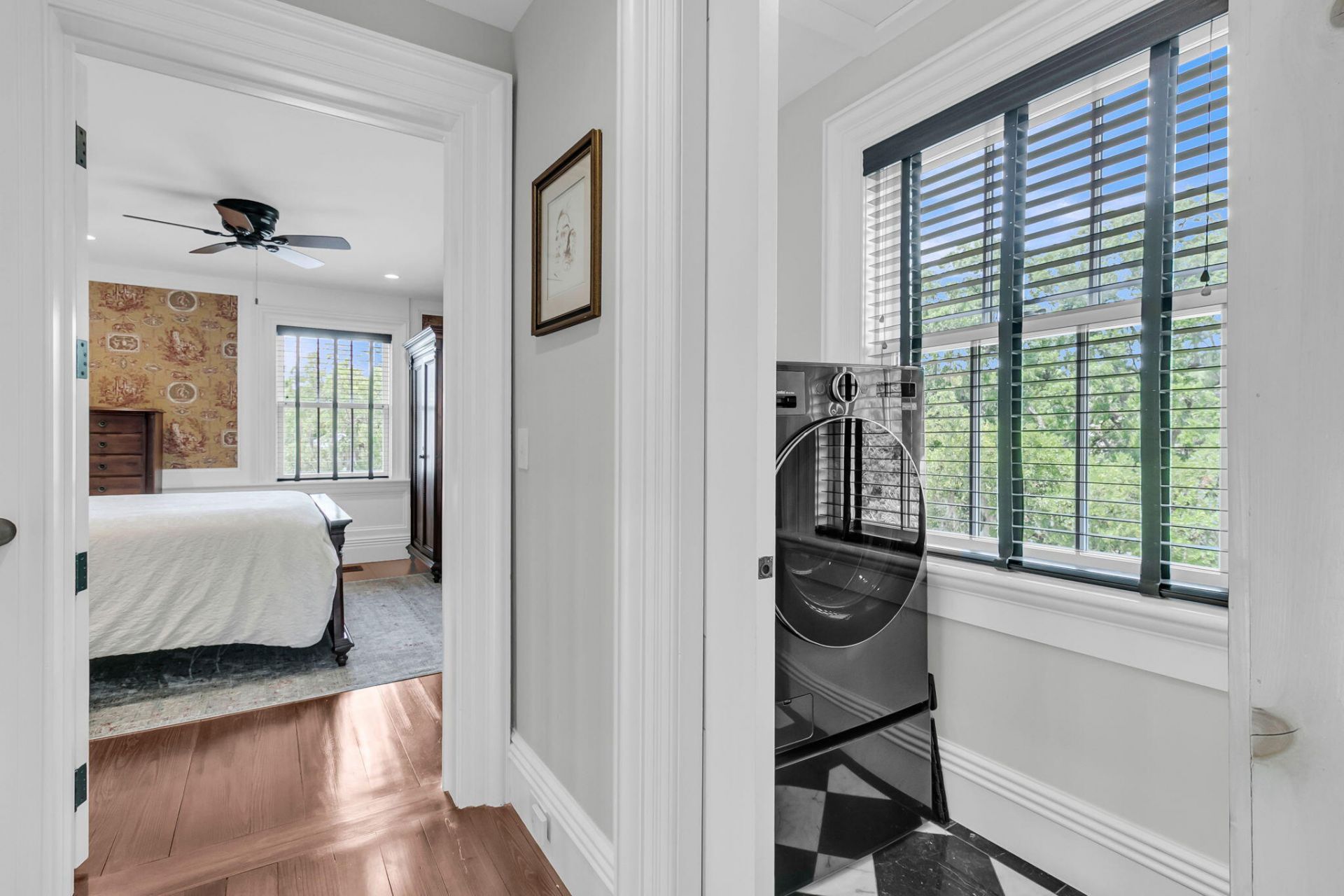 126 Ionsborough Street Photo 41