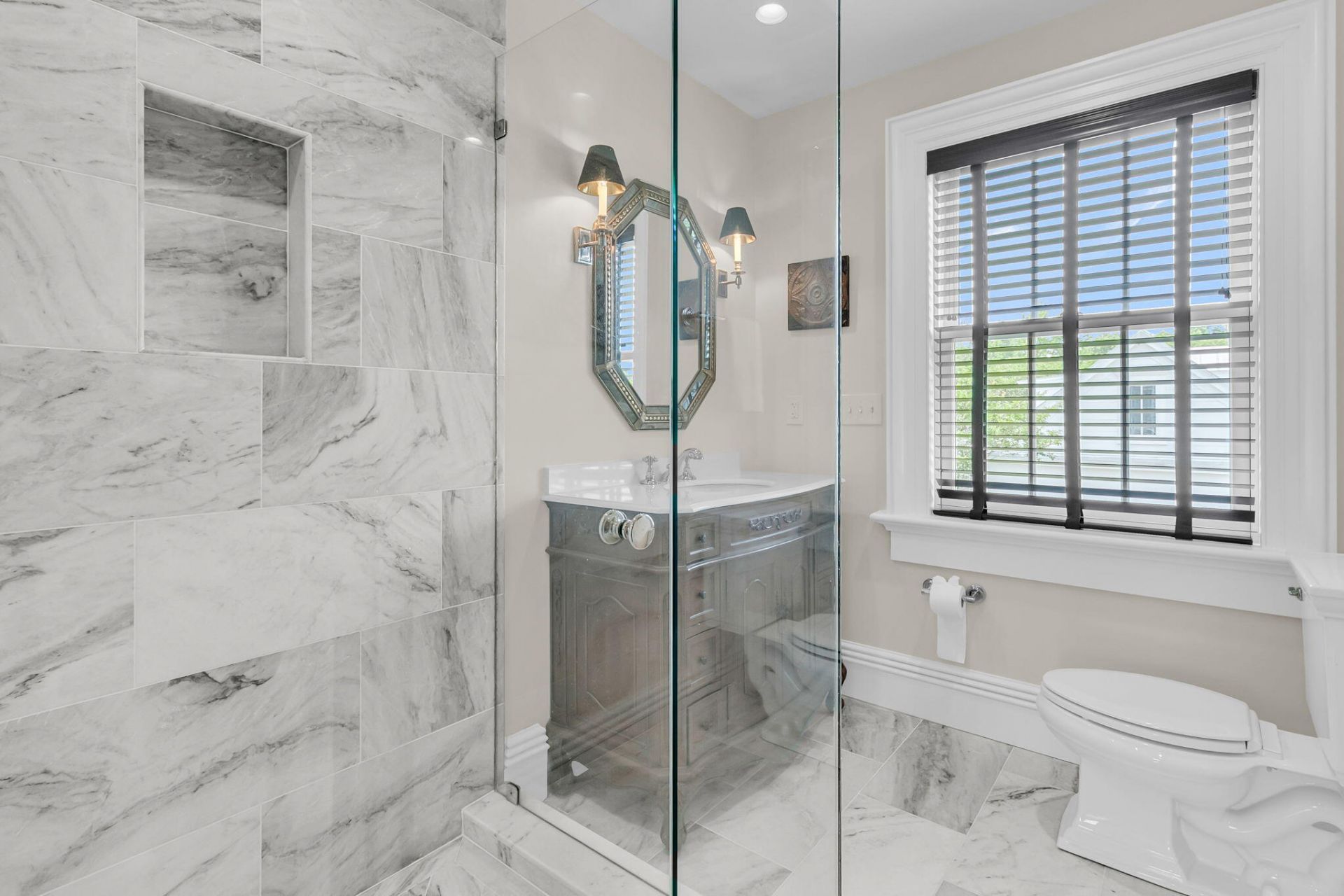 126 Ionsborough Street Photo 43