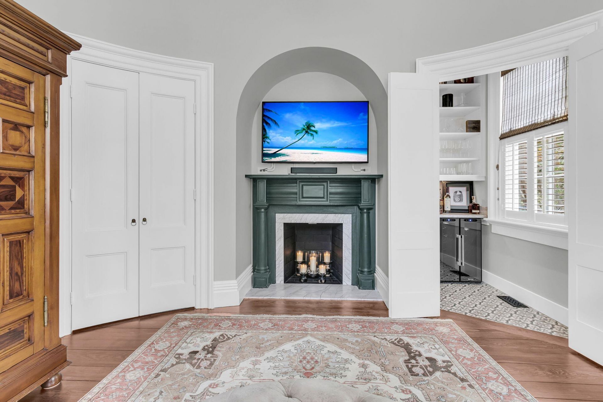 126 Ionsborough Street Photo 9