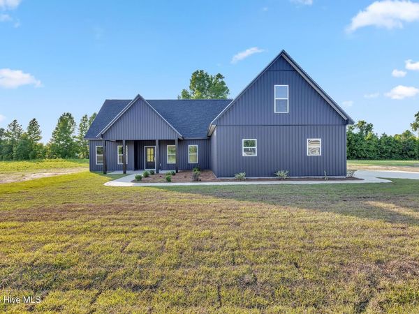 407 Wade Drive , Richlands, NC 28574