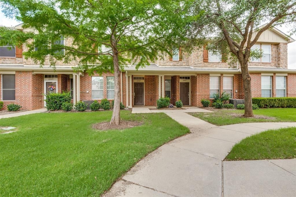 2207 Biscayne Park Lane, Grand Prairie, TX 75050 Main Photo
