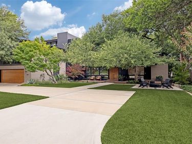 6933 Delrose Drive, Dallas, TX 75214