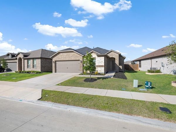 179 Dogwood Avenue, Rhome, TX 76078