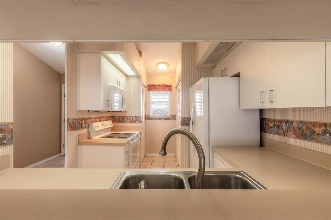 407 Bouchelle Drive, Unit 303, New Smyrna Beach, FL 32169 Photo