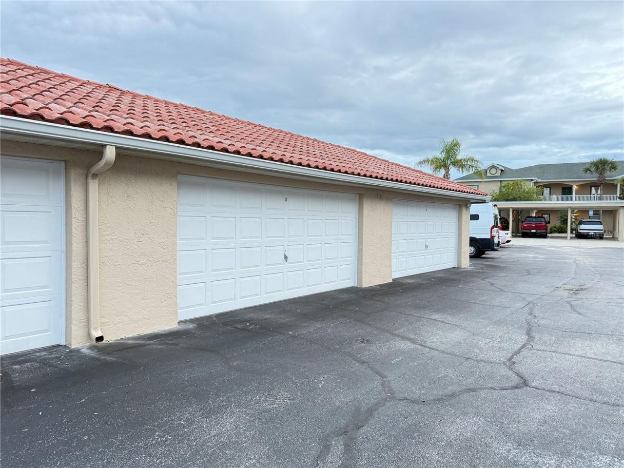 407 Bouchelle Drive, Unit 303, New Smyrna Beach, FL 32169 Photo