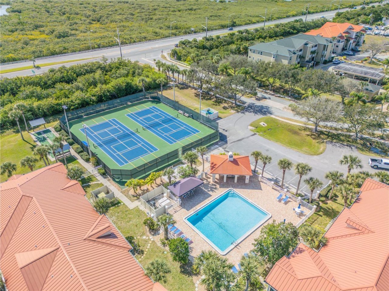 407 Bouchelle Drive, Unit 303, New Smyrna Beach, FL 32169 Photo