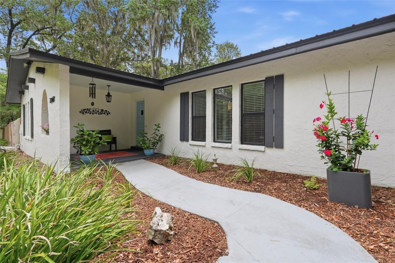 2267 SW 43rd Place, Gainesville, FL 32608 Photo