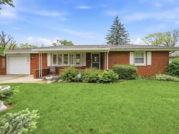 3914 N Lanewood Drive, Muncie, IN 47304
