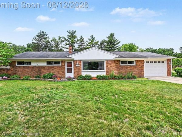1669 Ashstan Drive, Walled Lake, MI 48390