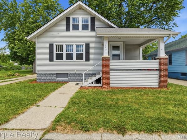 1325 Oak Street , Port Huron, MI 48060