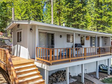 206 Peninsula Drive, Lake Almanor, CA 96137