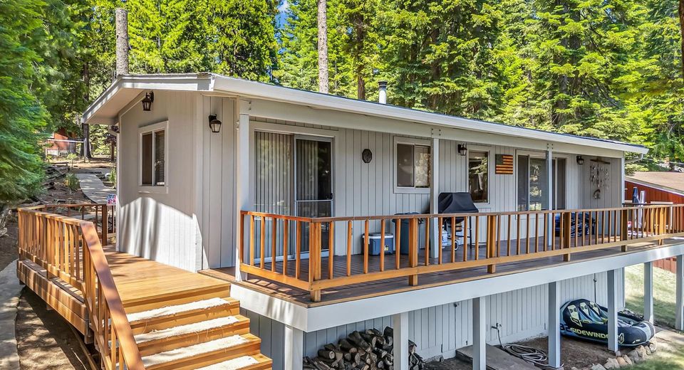 206 Peninsula Drive, Lake Almanor, CA 96137 Photo