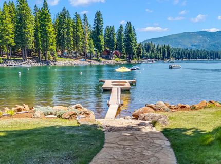 206 Peninsula Drive, Lake Almanor, CA 96137 Photo