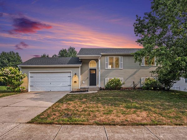 4139 Whirlwind Drive NE, Rockford, MI 49341