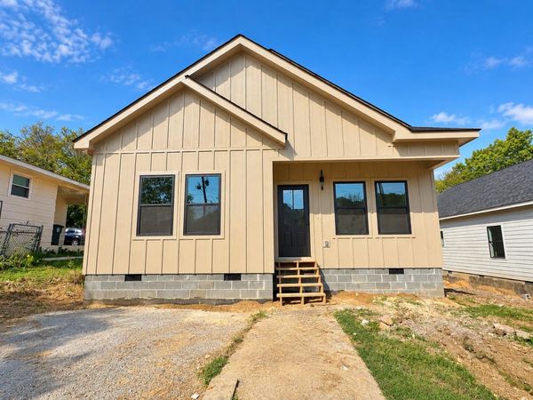 907 N Chamberlain Avenue, Chattanooga, TN 37406