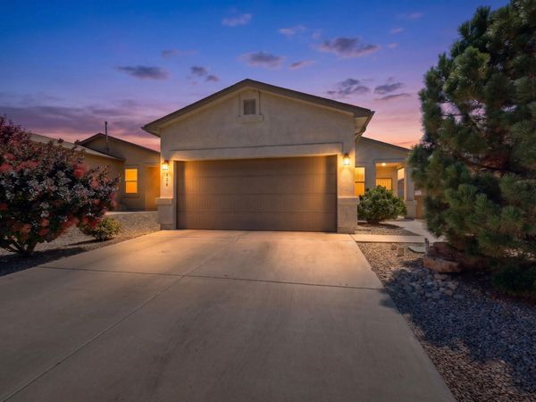 824 Ekarma Drive NW, Albuquerque, NM 87120