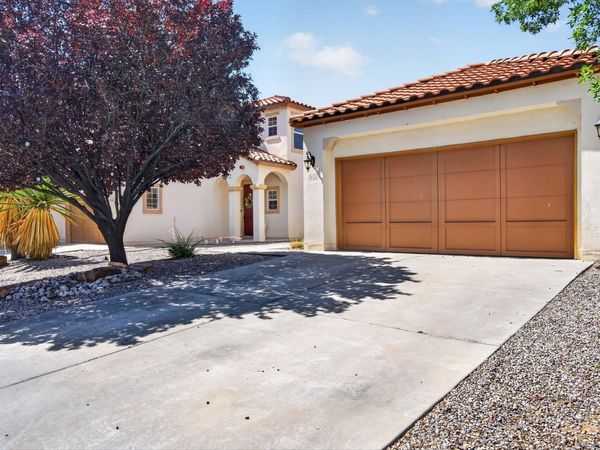 952 Waterfall Drive NE, Rio Rancho, NM 87144